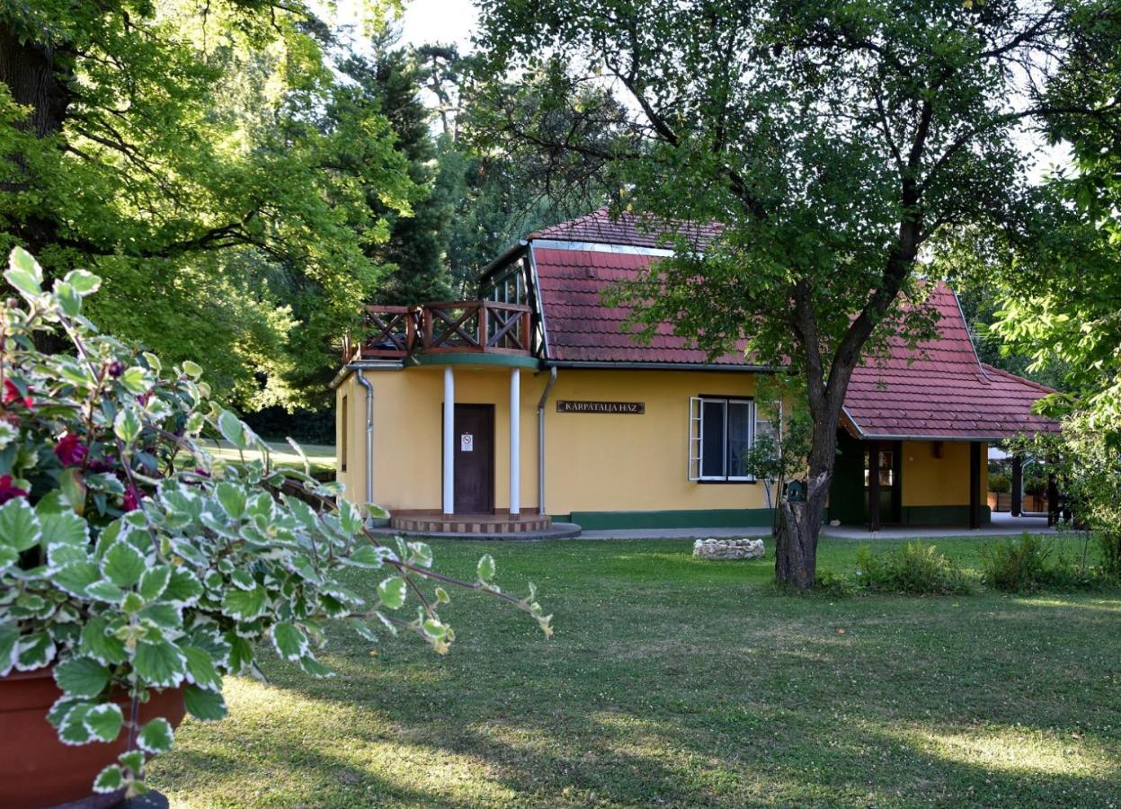 Bed and Breakfast Nagy-Magyarorszag Park Isztimer Екстер'єр фото