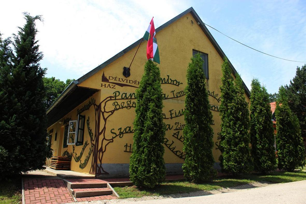 Bed and Breakfast Nagy-Magyarorszag Park Isztimer Екстер'єр фото
