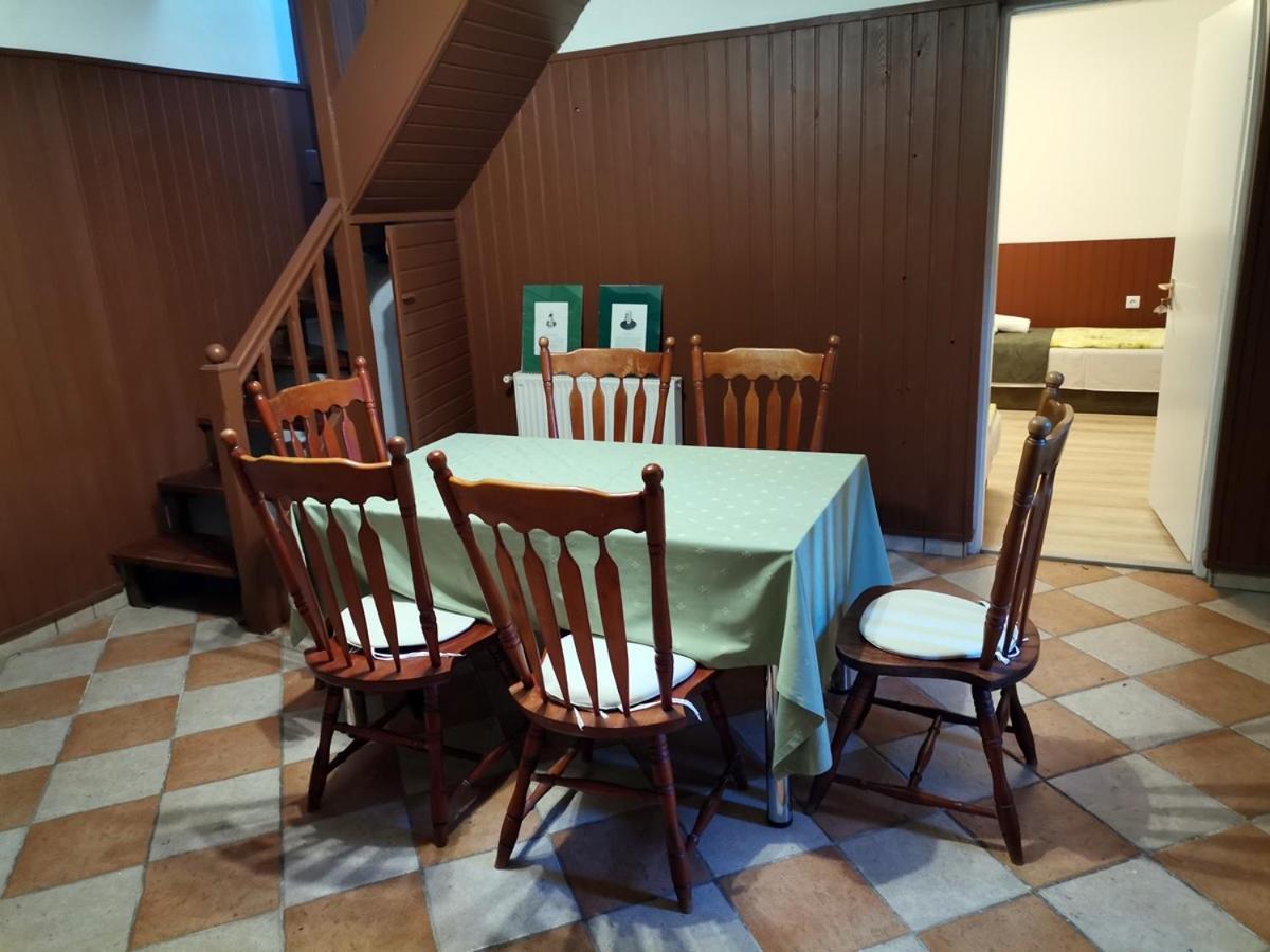 Bed and Breakfast Nagy-Magyarorszag Park Isztimer Екстер'єр фото