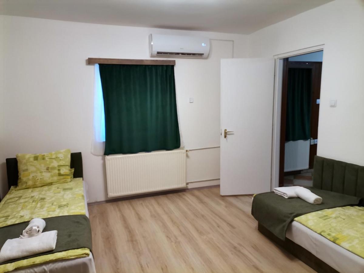 Bed and Breakfast Nagy-Magyarorszag Park Isztimer Екстер'єр фото